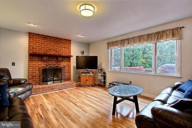 2748 Chestnut Run Road York, PA 17402 - Photo 5 of 25 Gallery Image 5