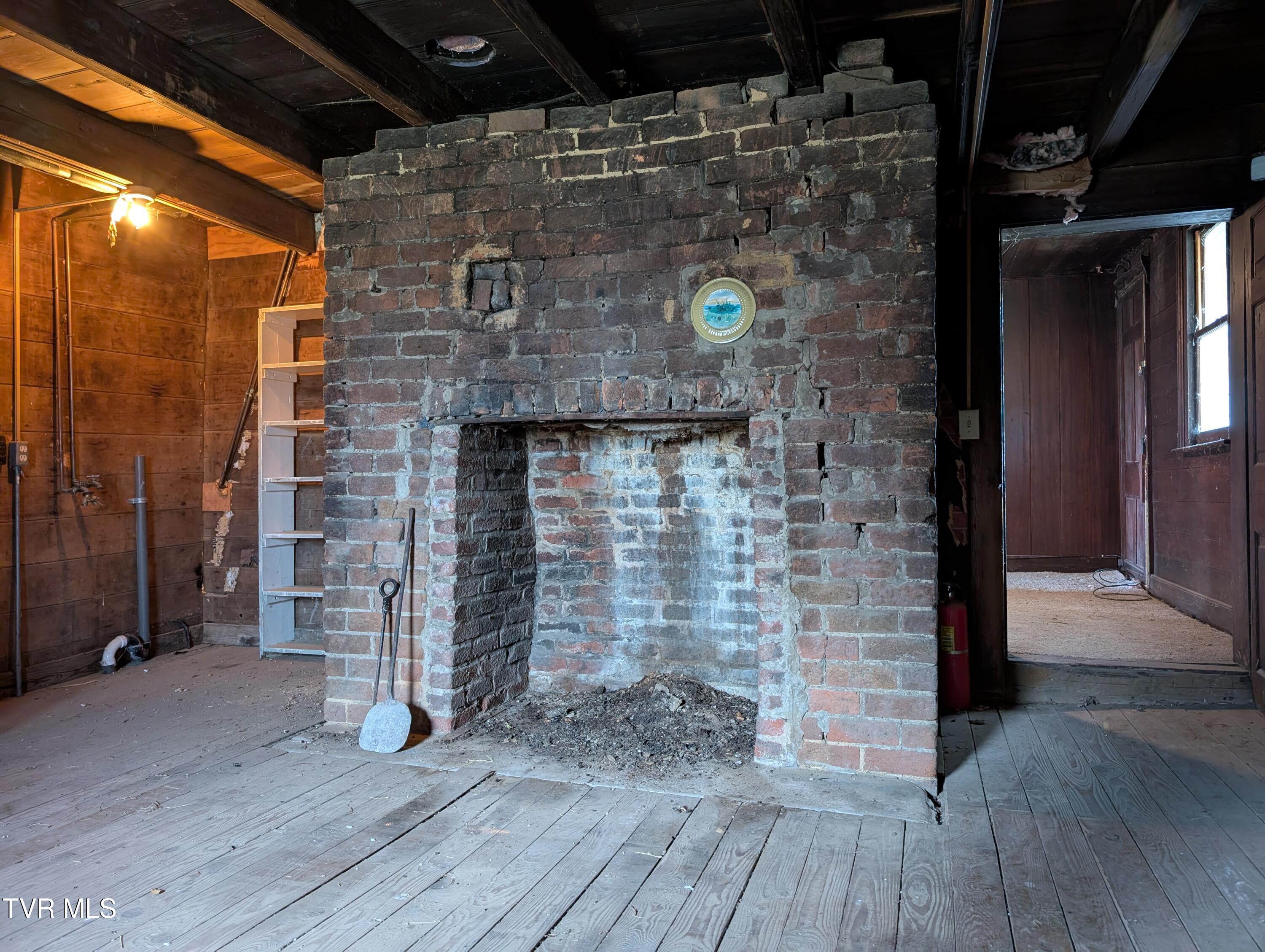 337 Painter Road Bristol, TN 37620 - Photo 21 of 52 PXL_20250320_180637788