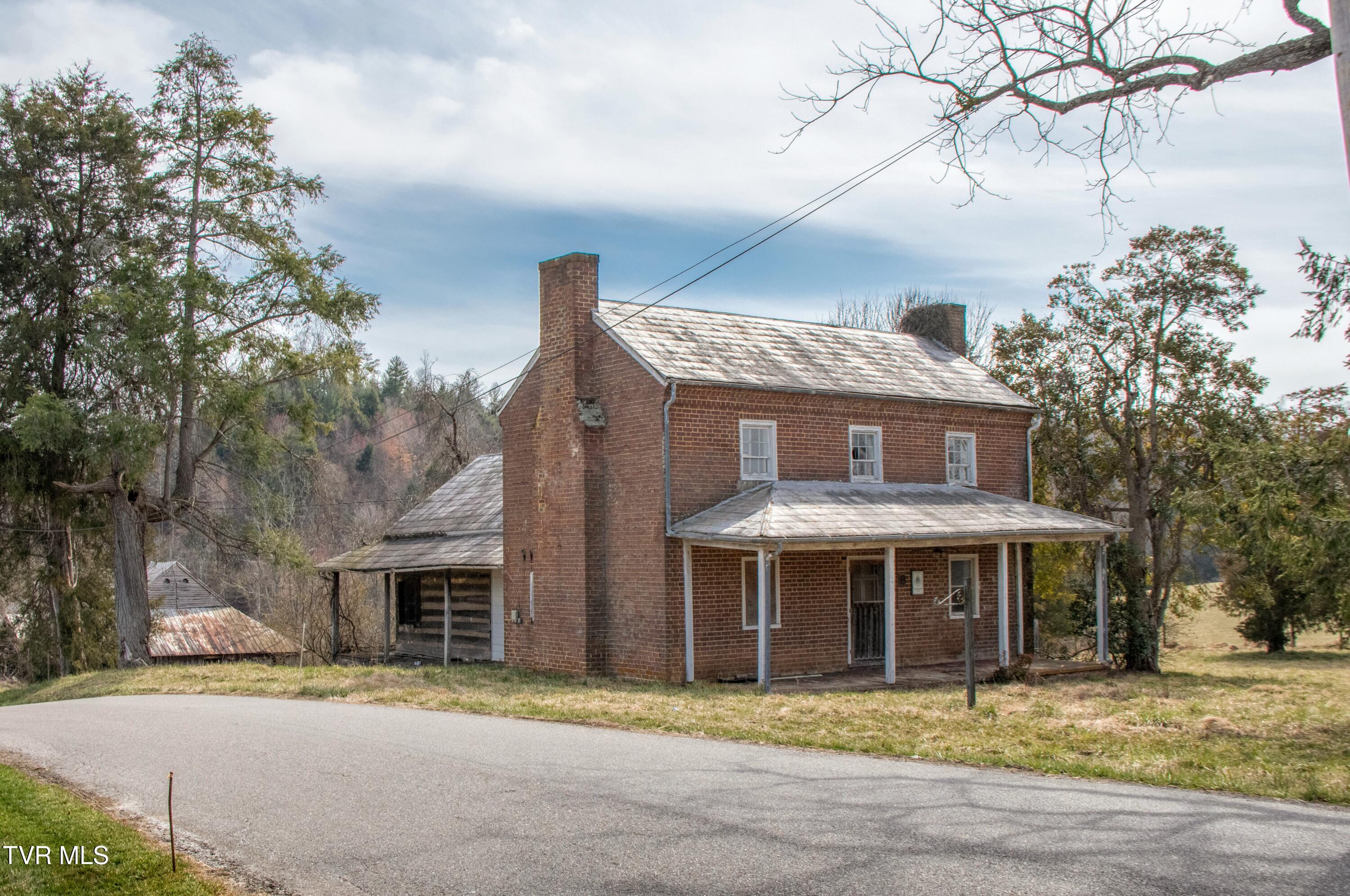 337 Painter Road Bristol, TN 37620 - Photo 3 of 52 Painter-3~2