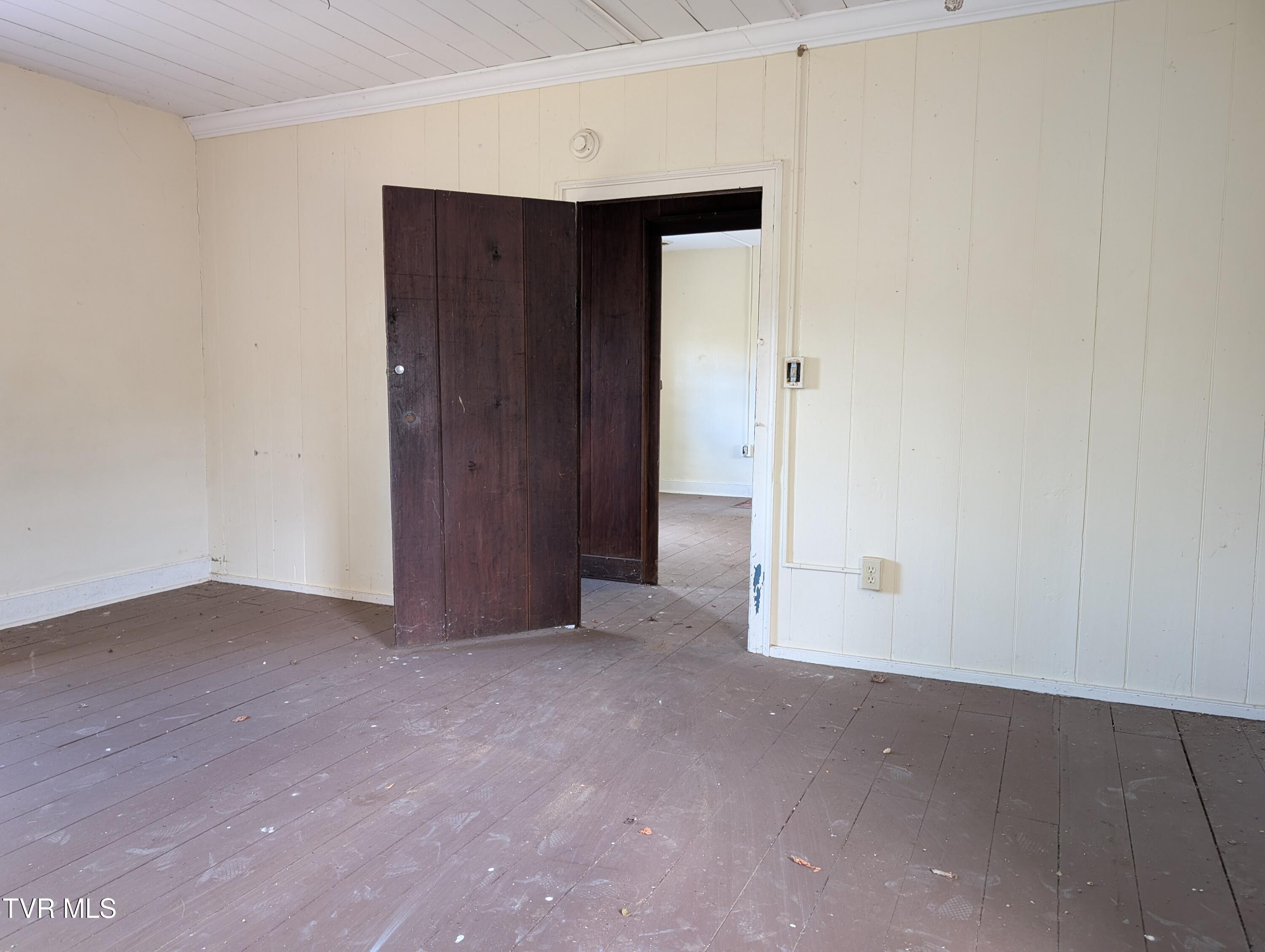 337 Painter Road Bristol, TN 37620 - Photo 32 of 52 PXL_20250320_181024821