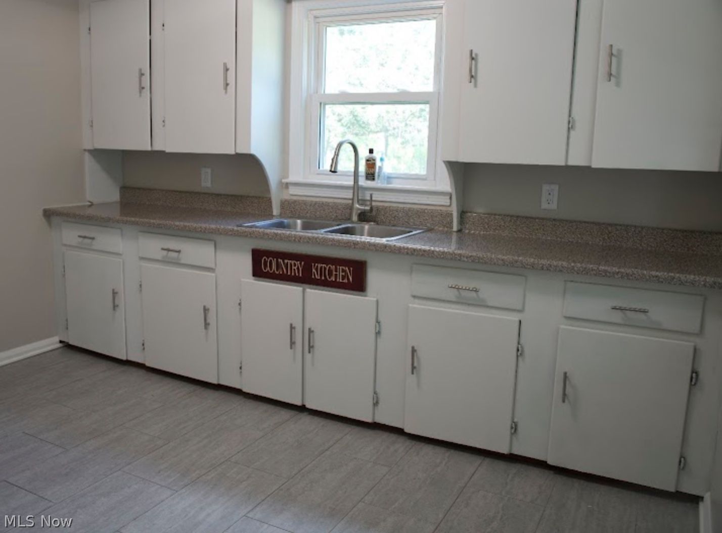 2526 Reeves Road Northeast Warren, OH 44483 - Photo 8 of 24