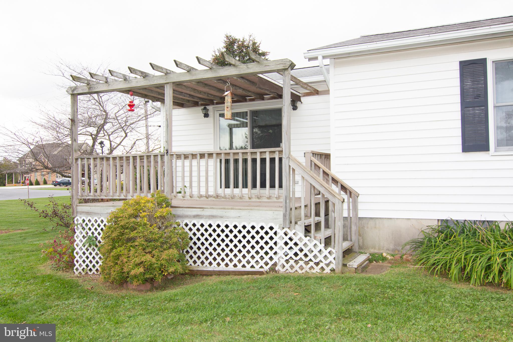 2799 Bert Fowler Road Manchester, MD 21102 - Photo 16 of 33 Deck w/ pergola