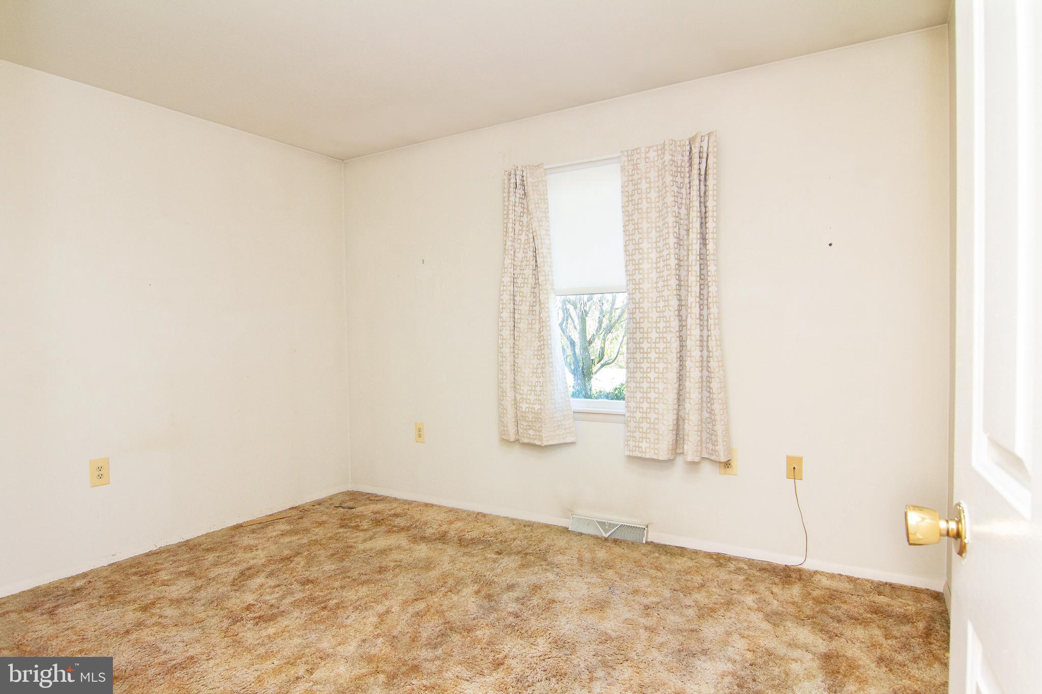 2799 Bert Fowler Road Manchester, MD 21102 - Photo 22 of 33 Bedroom 2