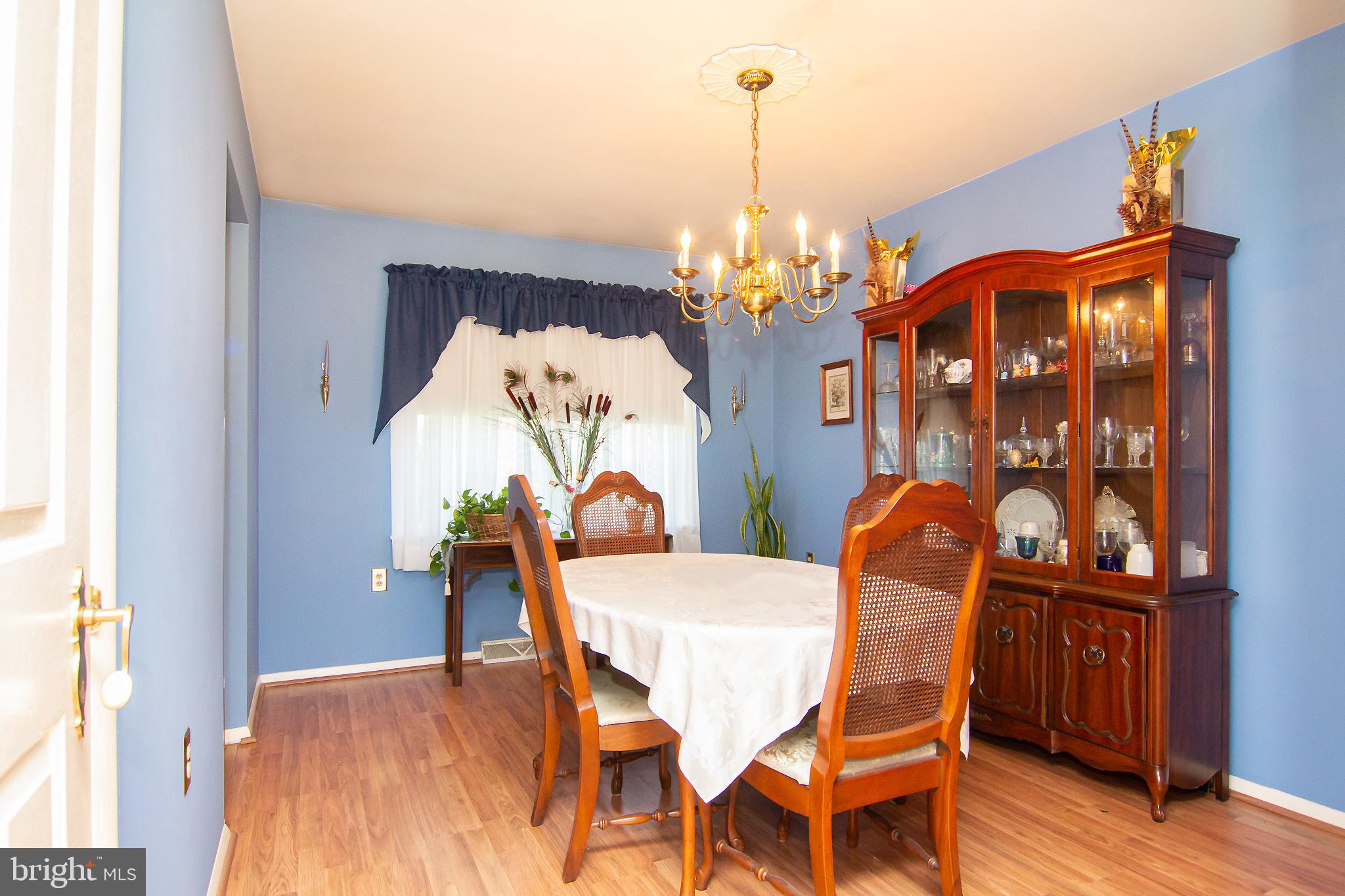 2799 Bert Fowler Road Manchester, MD 21102 - Photo 8 of 33 Dining room