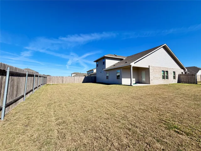 $2,500 | 18104 Emu Lane, Manor, TX 78653