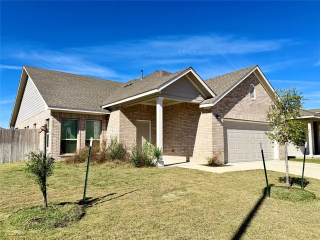 $2,500 | 18104 Emu Lane, Manor, TX 78653