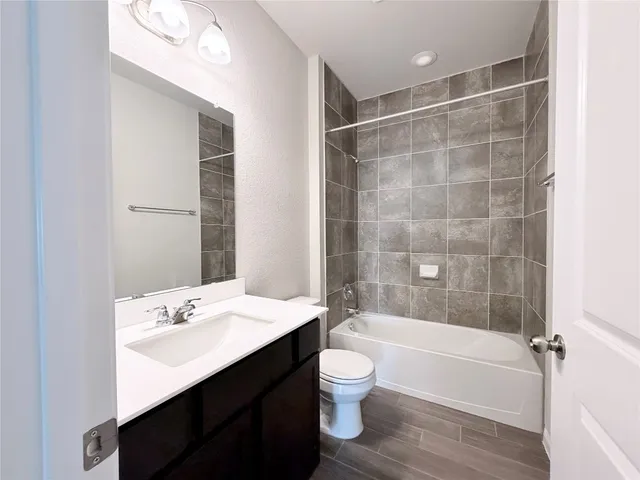 $2,600 | 18104 Emu Lane, Manor, TX 78653