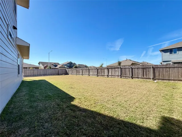 $2,600 | 18104 Emu Lane, Manor, TX 78653