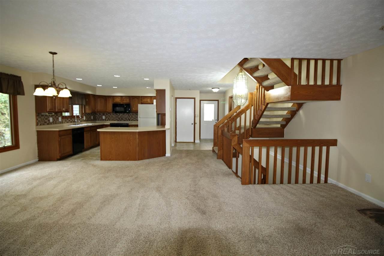 6592 Ridgeview Drive Clarkston, MI 48346 - Photo 11 of 32