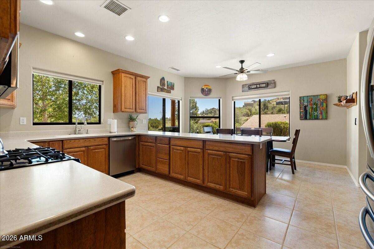 1001 Studebaker Way Prescott, AZ 86301 - Photo 7 of 33 Kitchen