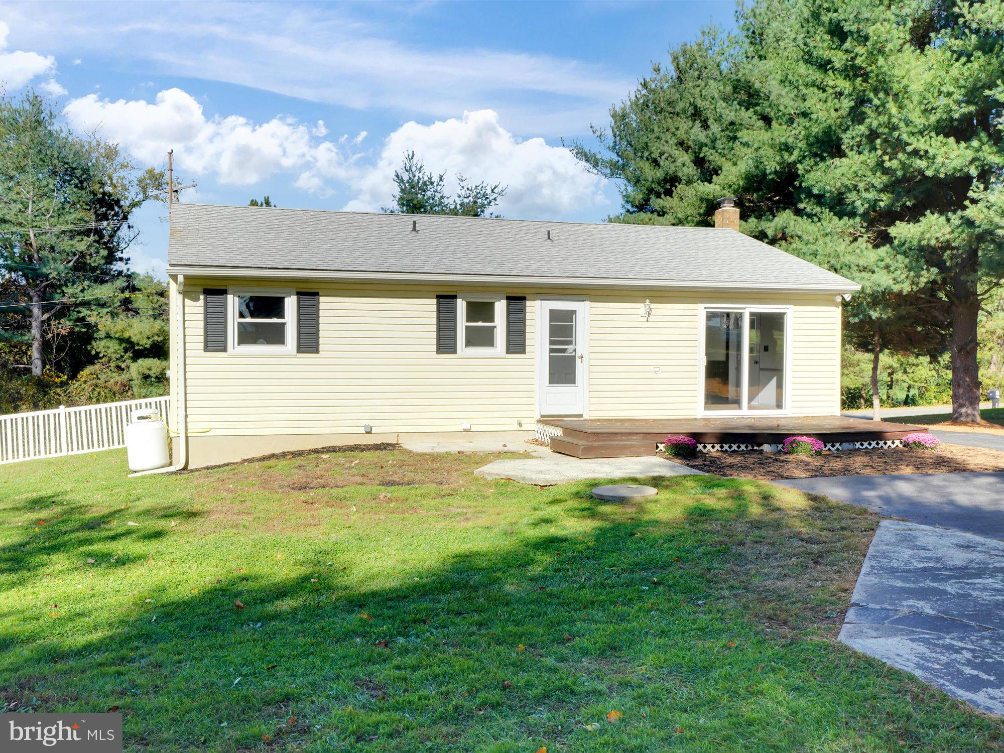 1143 Canadochly Road York, PA 17406 - Photo 20 of 25 View from side of 3 car garage