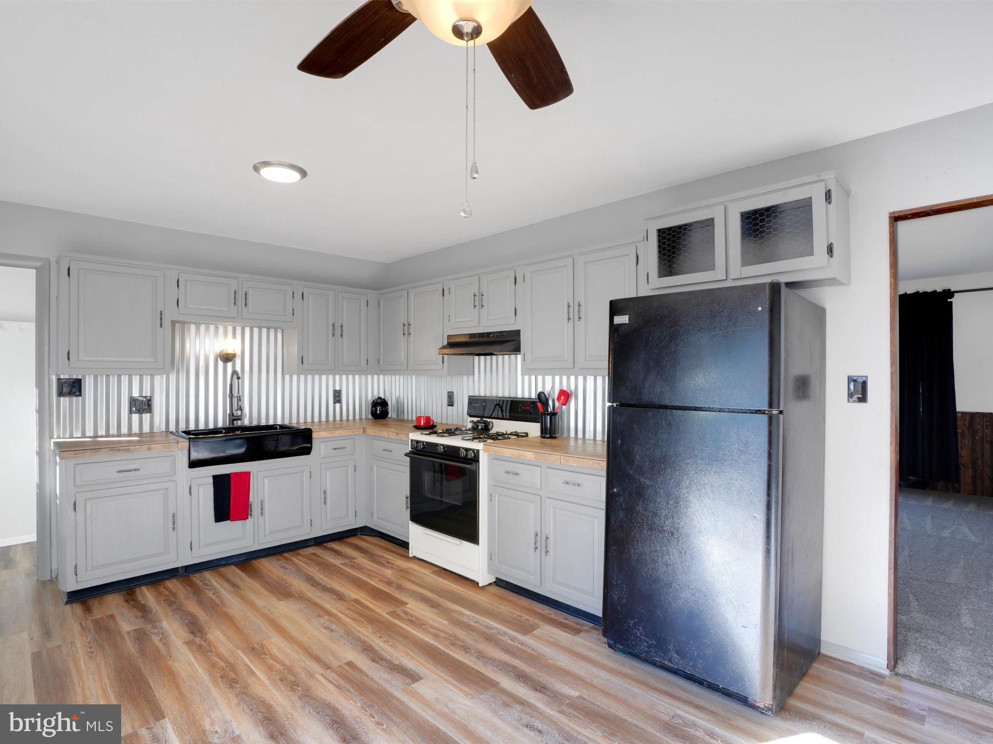 1143 Canadochly Road York, PA 17406 - Photo 5 of 25 Kitchen from sliding doors