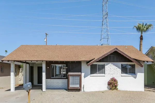 $2,190 | 1544 East Clover, Mesa, AZ 85203