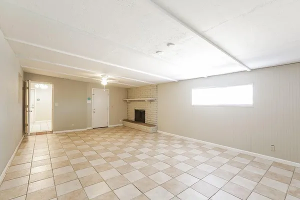 $2,190 | 1544 East Clover, Mesa, AZ 85203