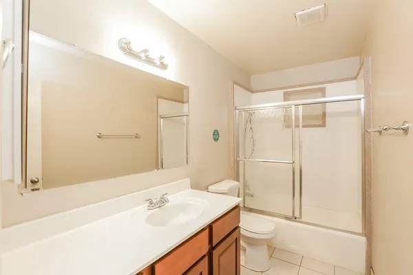 $2,395 | 1544 East Clover, Mesa, AZ 85203