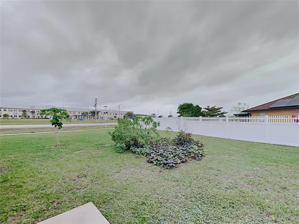 $2,170 | 36 Alicante Court, Kissimmee, FL 34758
