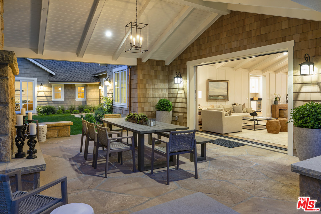 529 Santa Rosa Lane Santa Barbara, CA 93108 - Photo 6 of 24