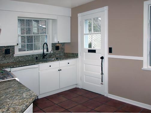 136 Cochran Road Mt. Lebanon, PA 15228 - Photo 8 of 18 Kitchen.