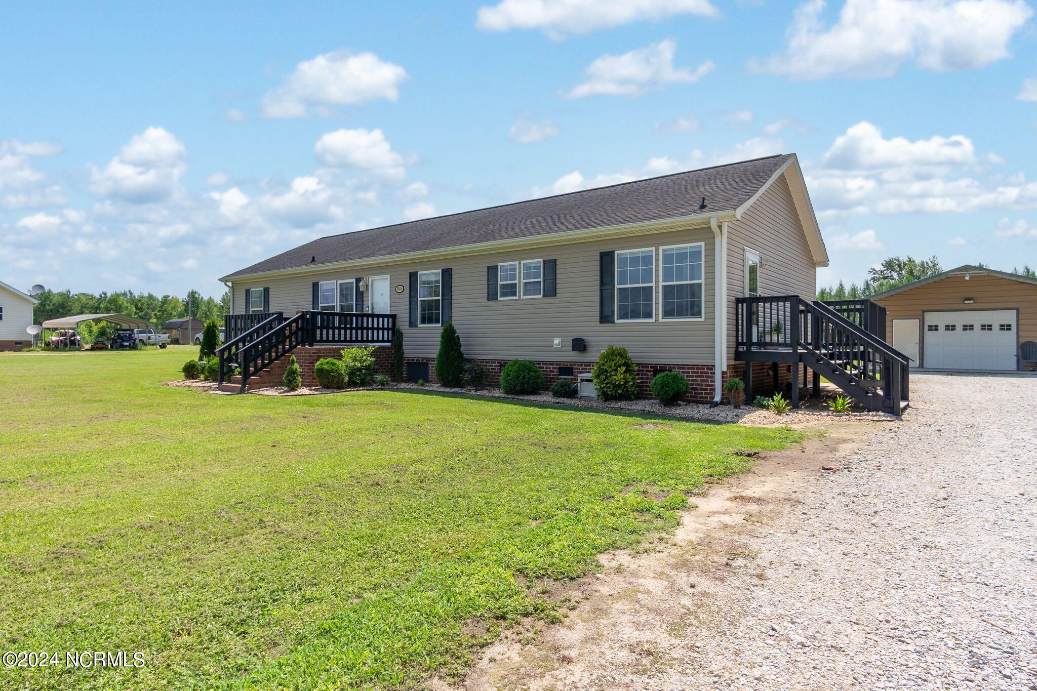 1910 Osbourne Road Williamston, NC 27892 - Photo 11 of 60 Front