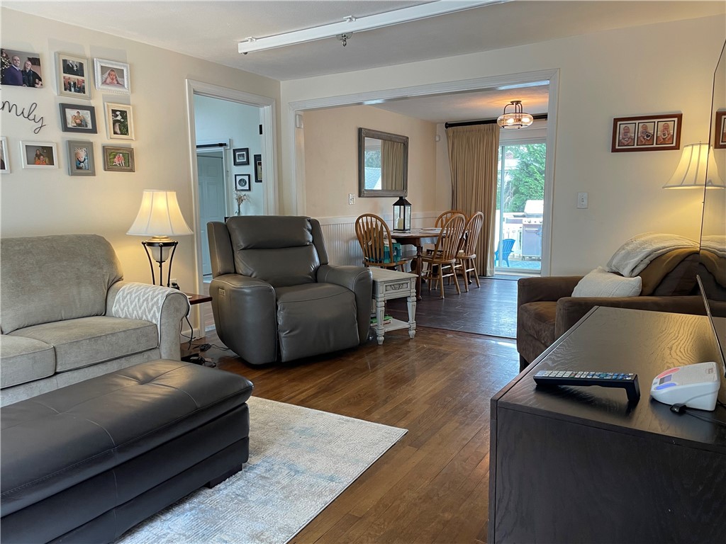 40 Walker Road Warwick, RI 02889 - Photo 21 of 32