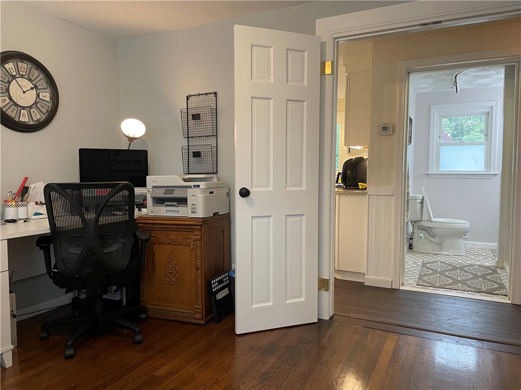 40 Walker Road Warwick, RI 02889 - Photo 25 of 32