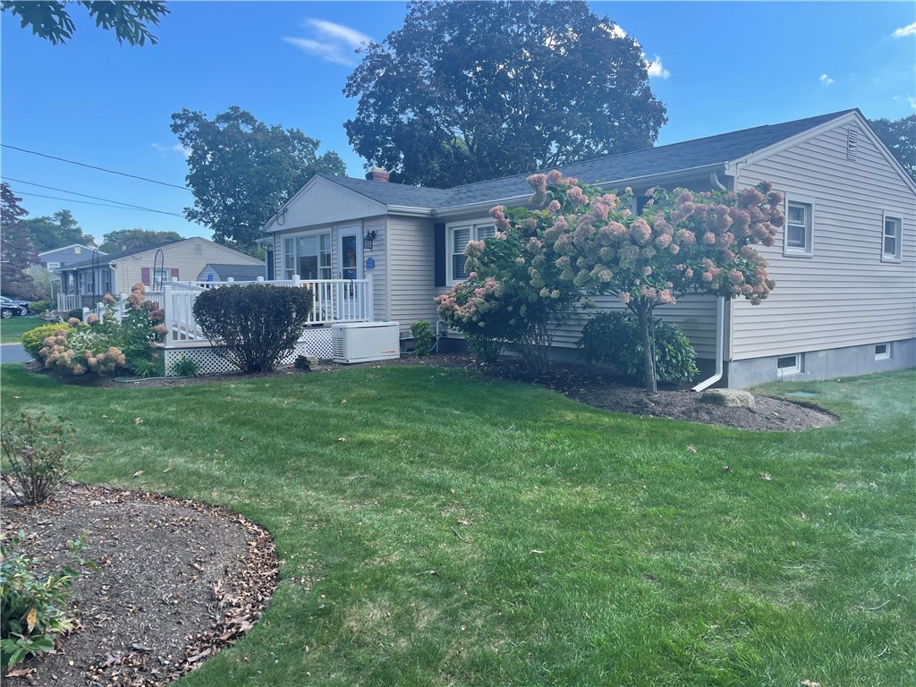 40 Walker Road Warwick, RI 02889 - Photo 4 of 32