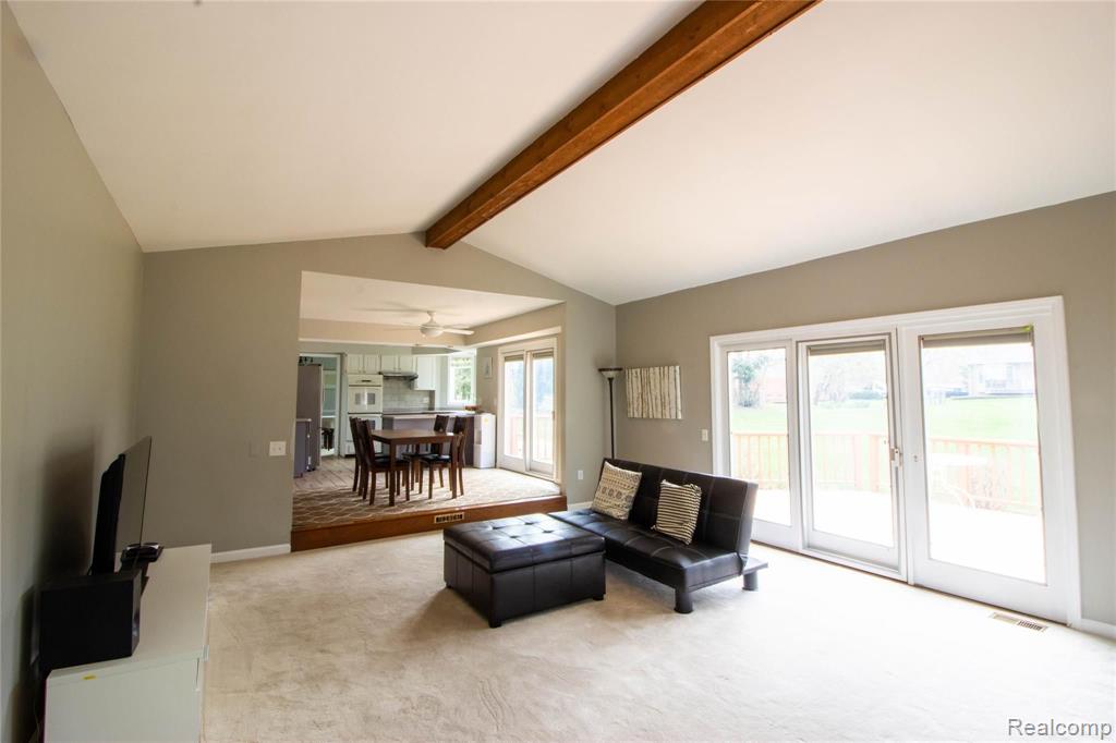 1668 Snowden Circle Rochester Hills, MI 48306 - Photo 5 of 29