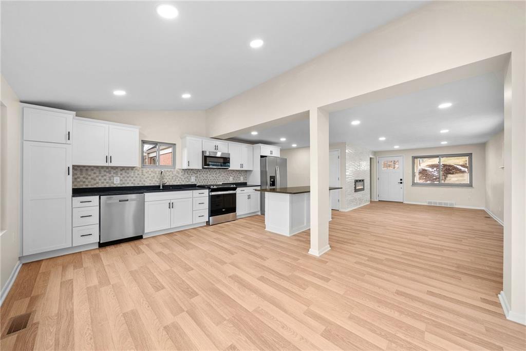 26 Seneca Road Pittsburgh, PA 15241 - Photo 6 of 49 Gallery Image 6