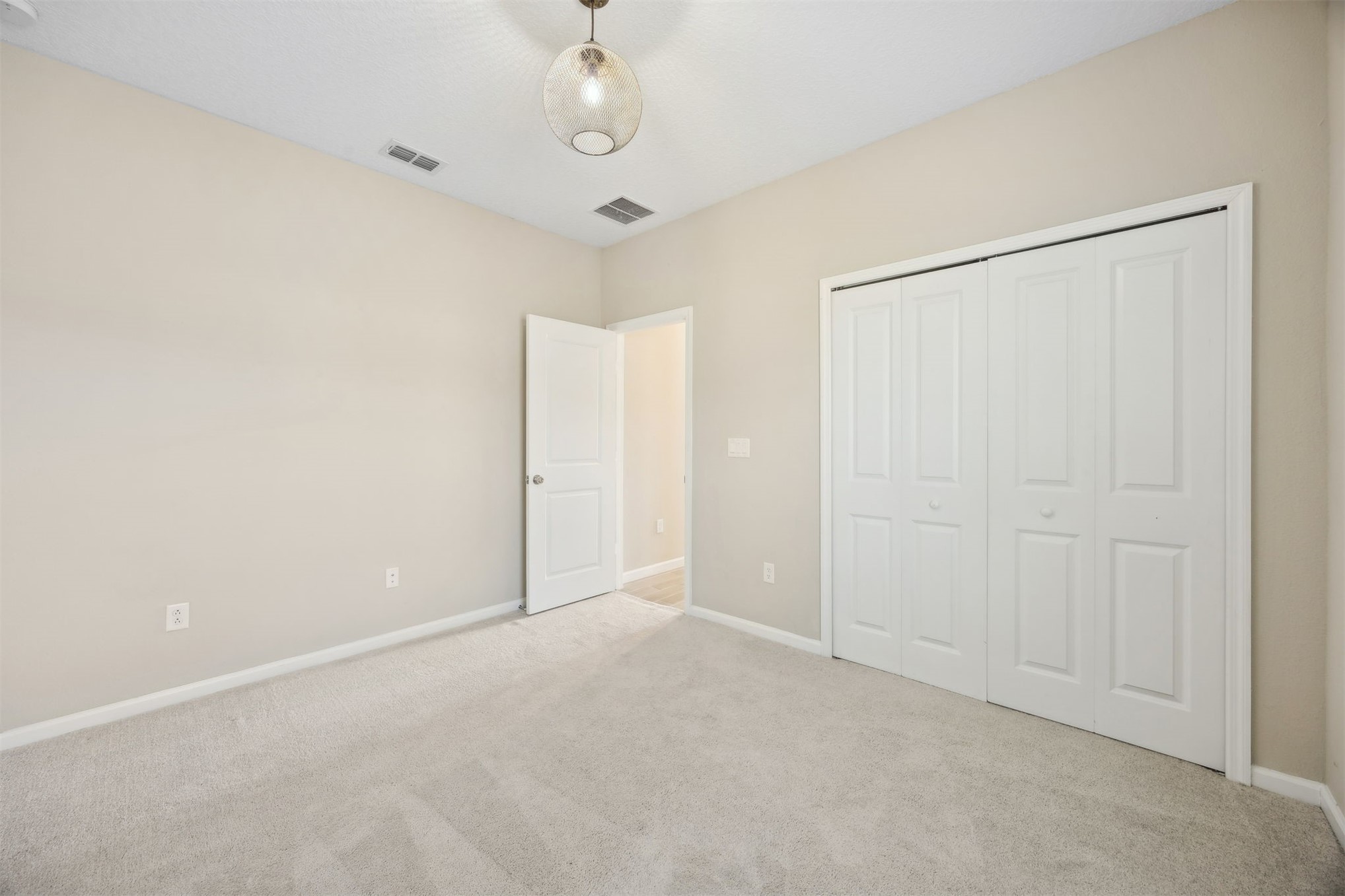 85237 Fall River Parkway Fernandina Beach, FL 32034 - Photo 38 of 88 an empty room with a empty space and a ceiling fan