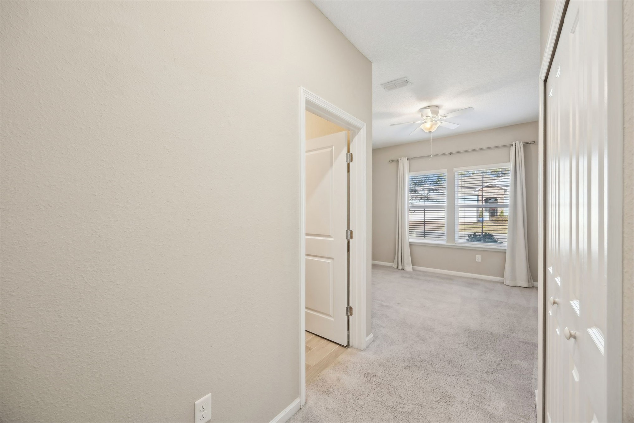 85237 Fall River Parkway Fernandina Beach, FL 32034 - Photo 39 of 88 a view of an empty room with a window