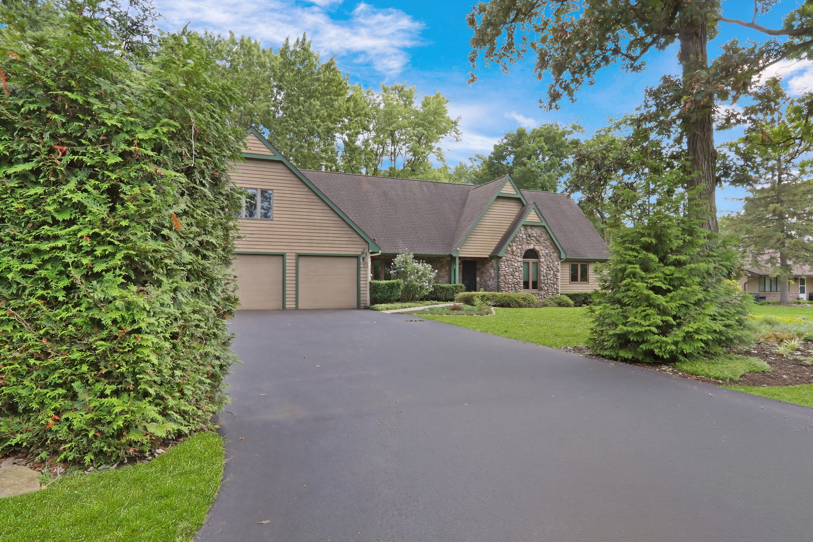 25139 West Caine Road Ingleside, IL 60041 - Photo 3 of 77 Gallery Image 3