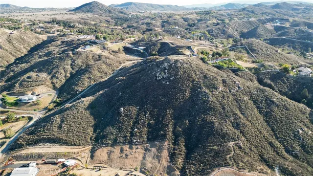 a view of a dry field