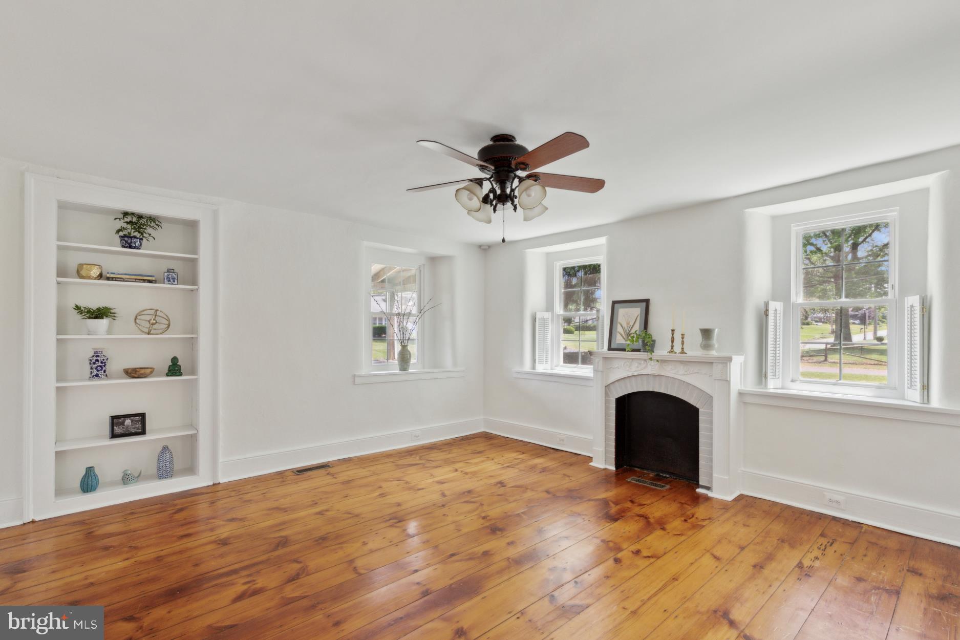 156 Elephant Road Dublin, PA 18917 - Photo 3 of 25 Gallery Image 3