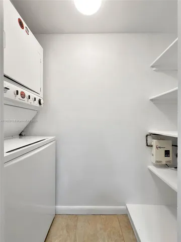 $625,000 | 5201 Orduna Drive, Unit 15, Coral Gables, FL 33146