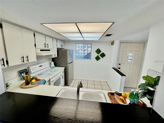 $1,750 | 3500 South Beneva Road, Unit 305, Sarasota, FL 34232