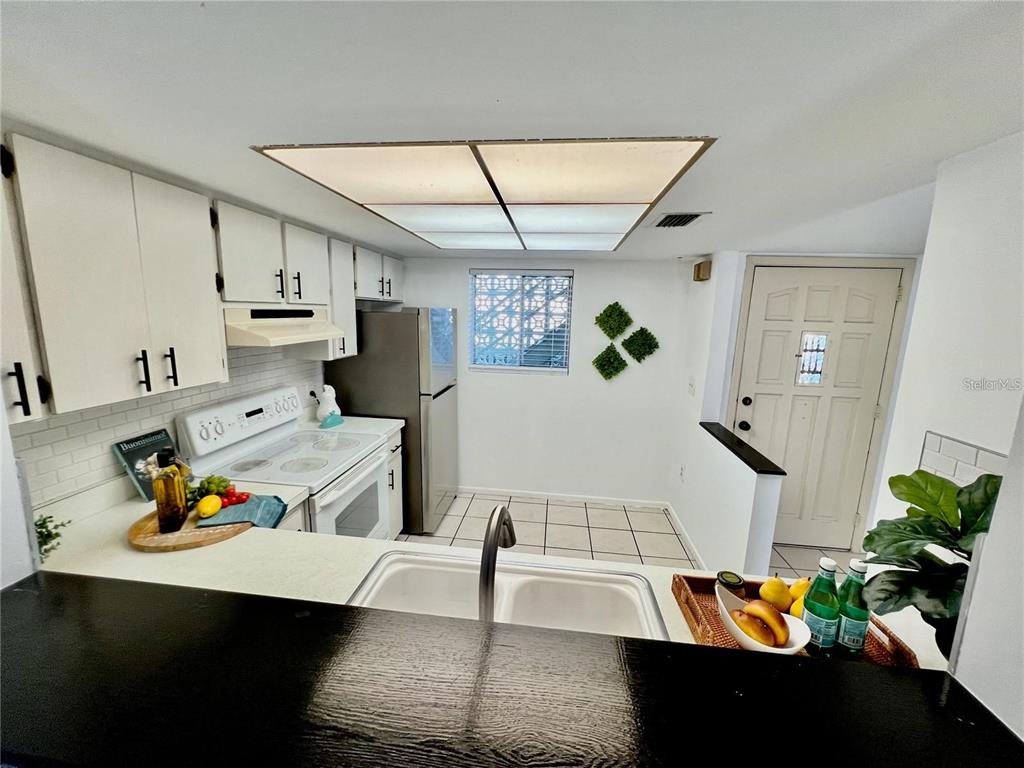 3500 South Beneva Road, Unit 305 Sarasota, FL 34232 - Photo 7 of 21