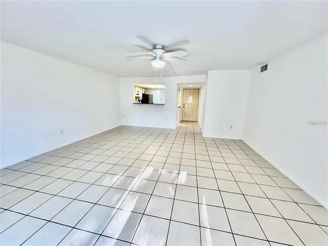 $1,750 | 3500 South Beneva Road, Unit 305, Sarasota, FL 34232