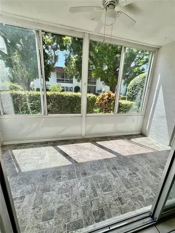 $1,750 | 3500 South Beneva Road, Unit 305, Sarasota, FL 34232