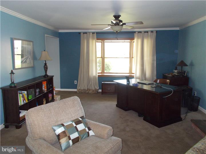 22 Hilton Road Wilmington, DE 19810 - Photo 5 of 25 Living Room