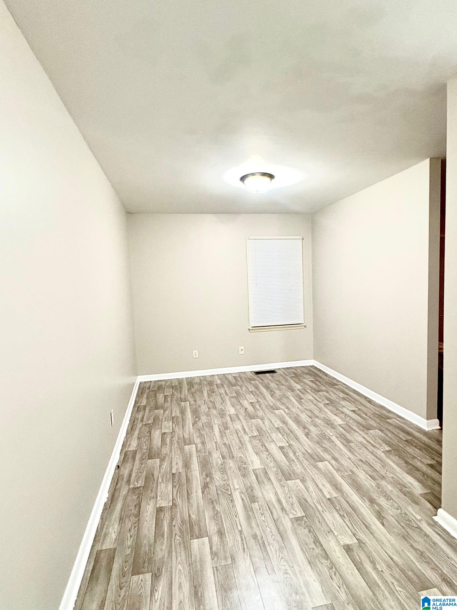1516 16th Way Southwest Birmingham, AL 35211 - Photo 4 of 11