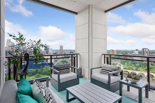 $12,900 | 1111 West River Parkway, Unit 26A, Minneapolis, MN 55415