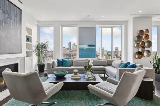 $12,900 | 1111 West River Parkway, Unit 26A, Minneapolis, MN 55415