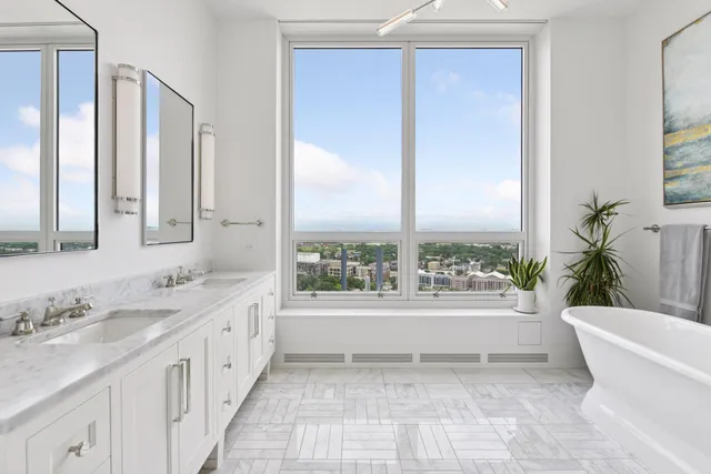 $12,900 | 1111 West River Parkway, Unit 26A, Minneapolis, MN 55415