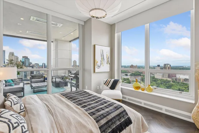 $12,900 | 1111 West River Parkway, Unit 26A, Minneapolis, MN 55415