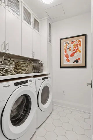 $12,900 | 1111 West River Parkway, Unit 26A, Minneapolis, MN 55415