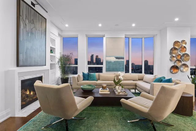 $12,900 | 1111 West River Parkway, Unit 26A, Minneapolis, MN 55415