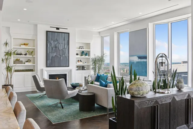 $12,900 | 1111 West River Parkway, Unit 26A, Minneapolis, MN 55415