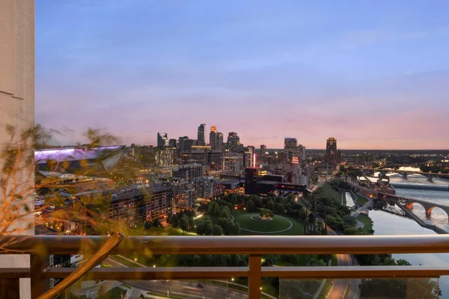 $12,900 | 1111 West River Parkway, Unit 26A, Minneapolis, MN 55415