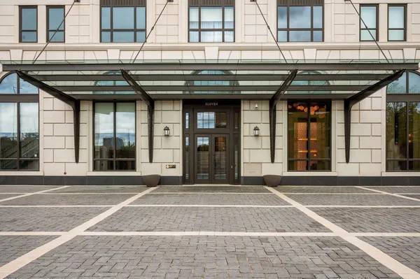 $12,900 | 1111 West River Parkway, Unit 26A, Minneapolis, MN 55415