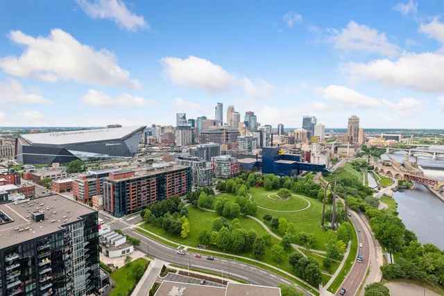 $12,900 | 1111 West River Parkway, Unit 26A, Minneapolis, MN 55415